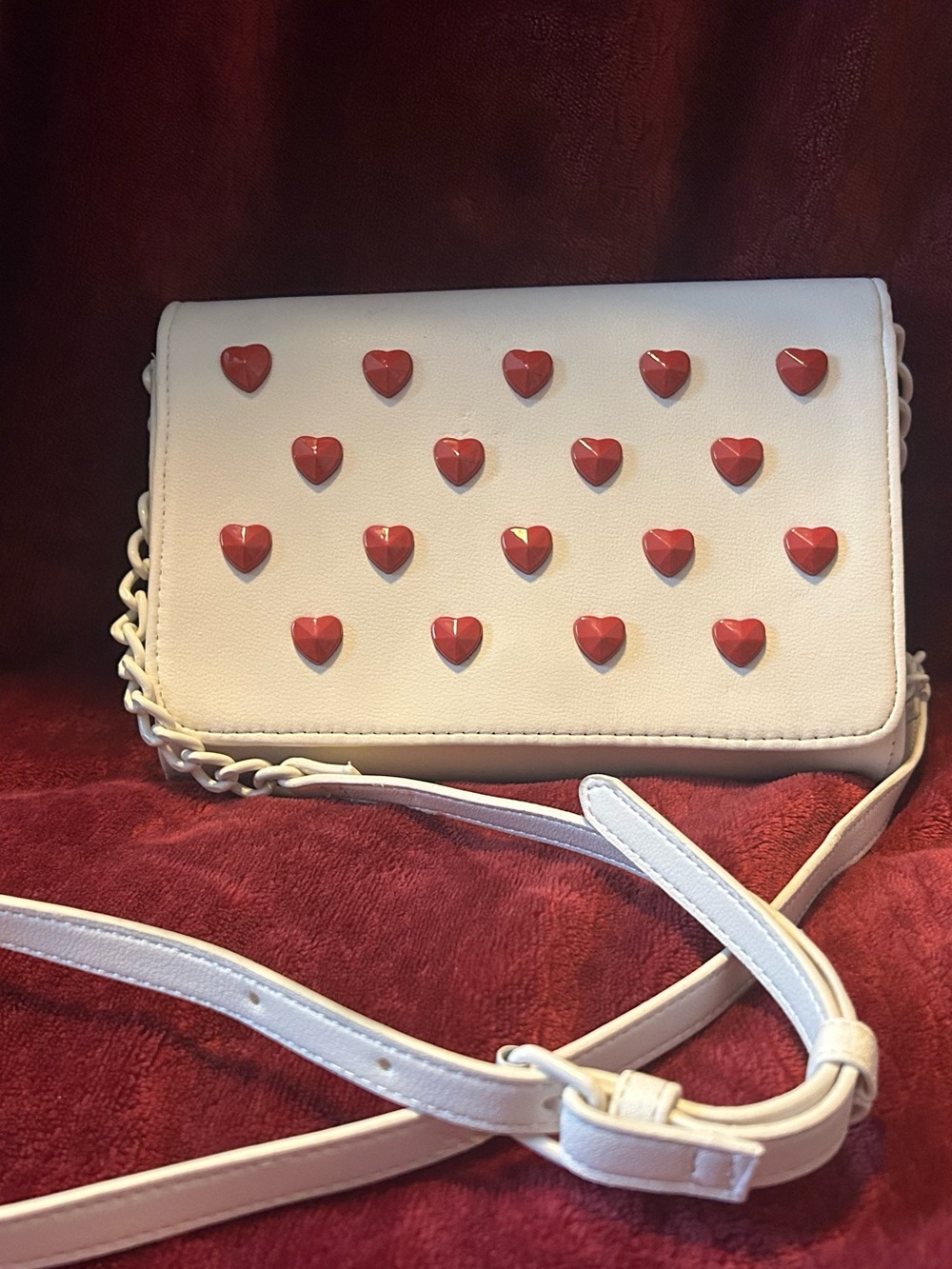 Betsey Johnson White Fold Over Magnetic Close Red Heart Studs Crossbody Handbag